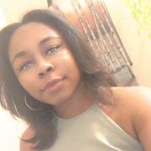 Meet your Posher, Valerie